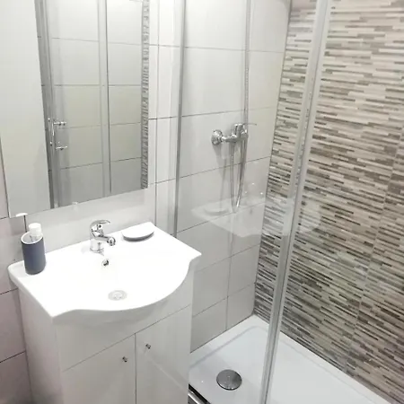 Studio In Estoril, With Wonderful City View And Wifi - 100 M From The Beach 에수투릴