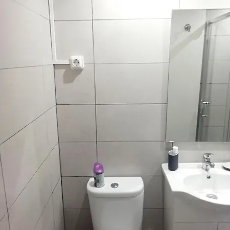 Studio In Estoril, With Wonderful City View And Wifi - 100 M From The Beach * 에수투릴